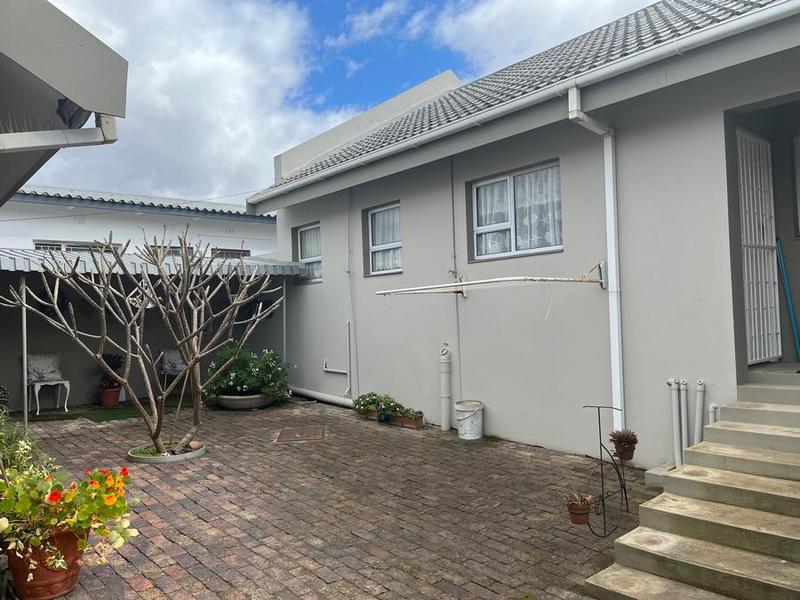 4 Bedroom Property for Sale in Hartenbos Central Western Cape